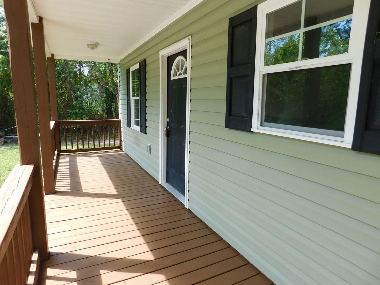 308 Daniels St - Photo 2 of 17