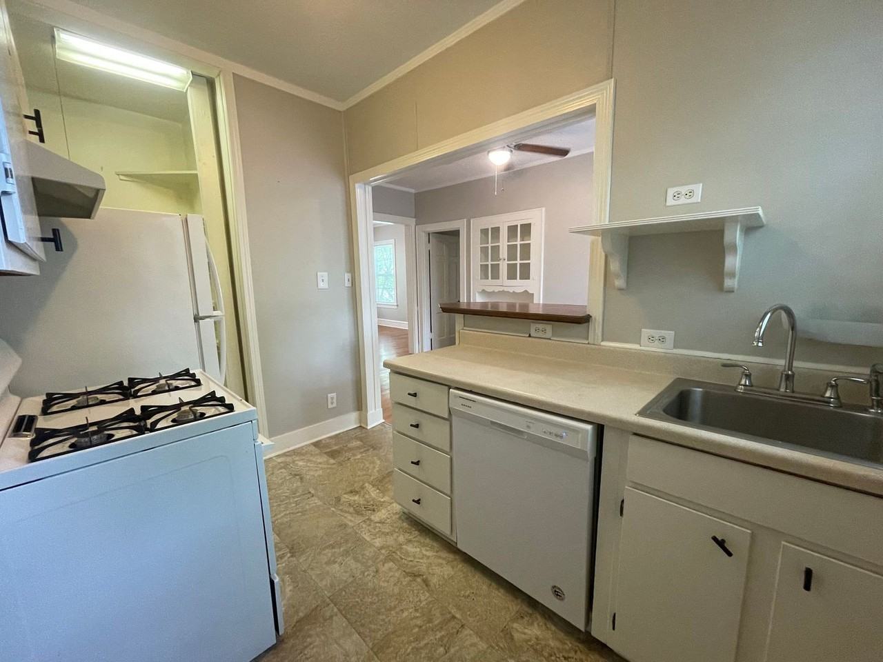 553 Gladstone Blvd #A - Photo 5 of 15