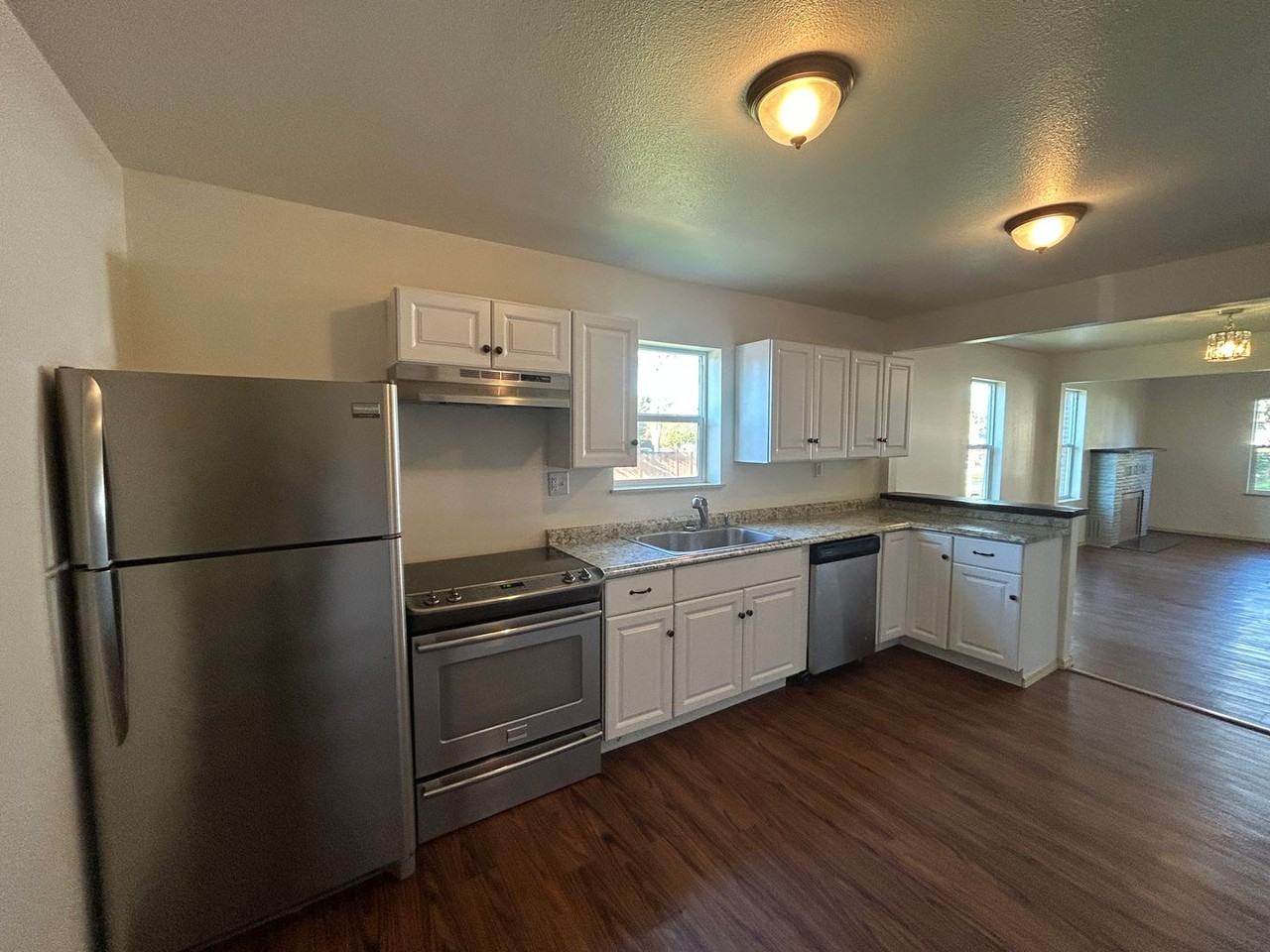 332 18th Ave - Photo 5 of 15