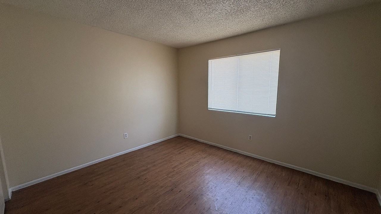 1025 N Tippecanoe Ave #232 - Photo 5 of 8