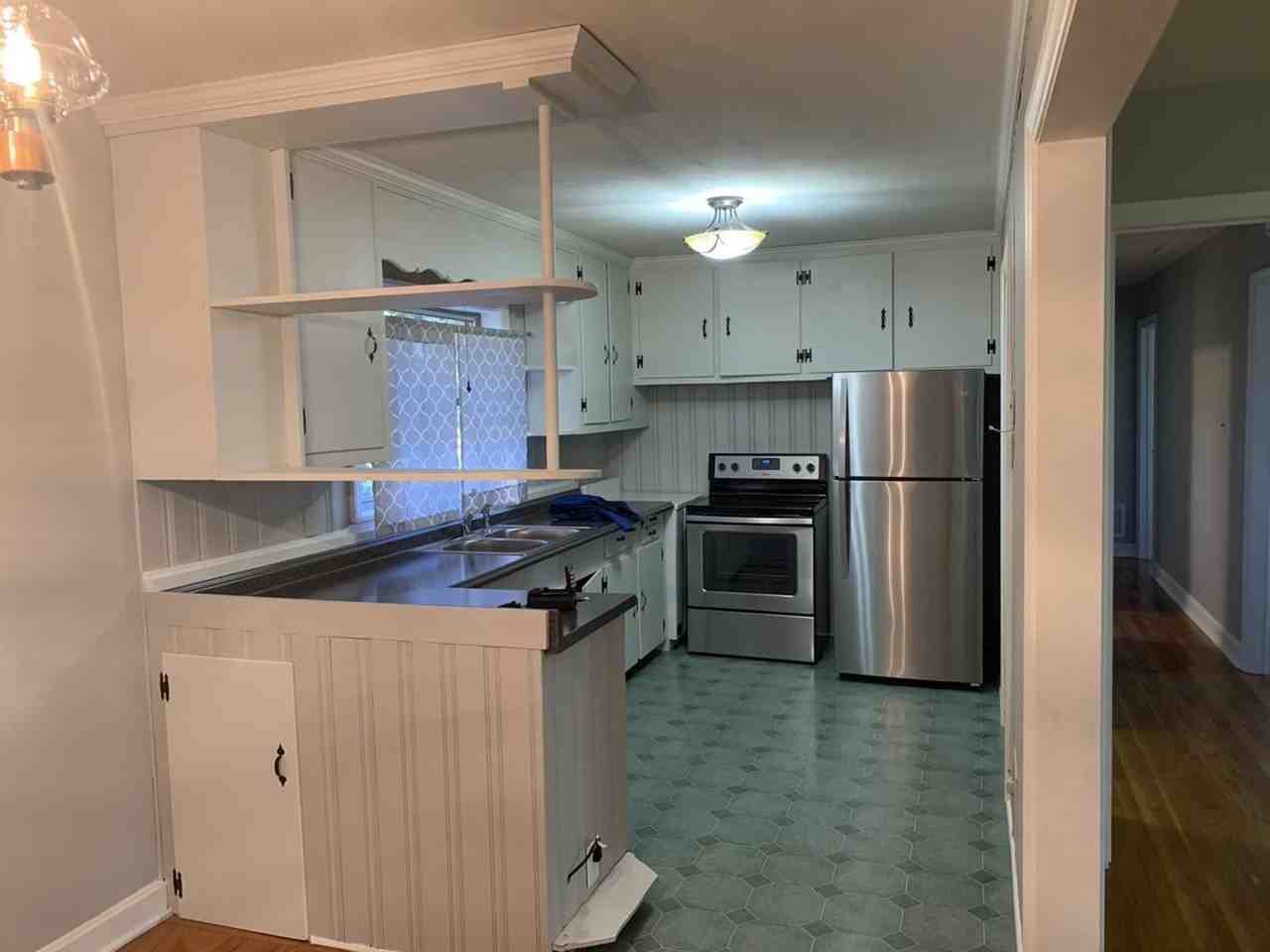 104 Stowe Rd - Photo 3 of 13