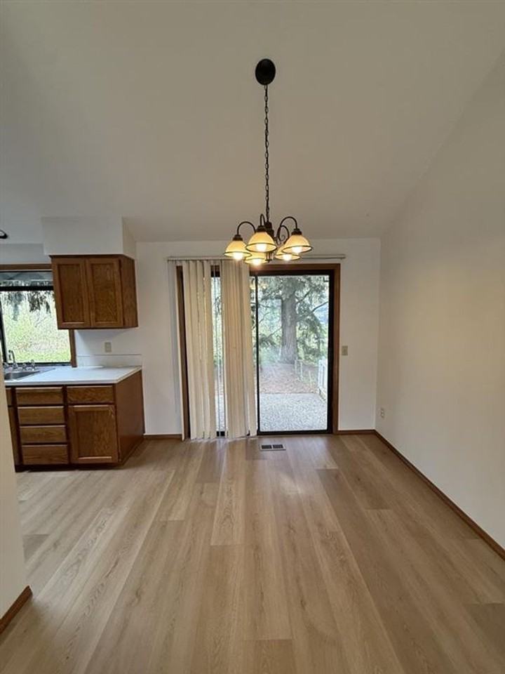 17565 Nw Woodmere Ct - Photo 3 of 16