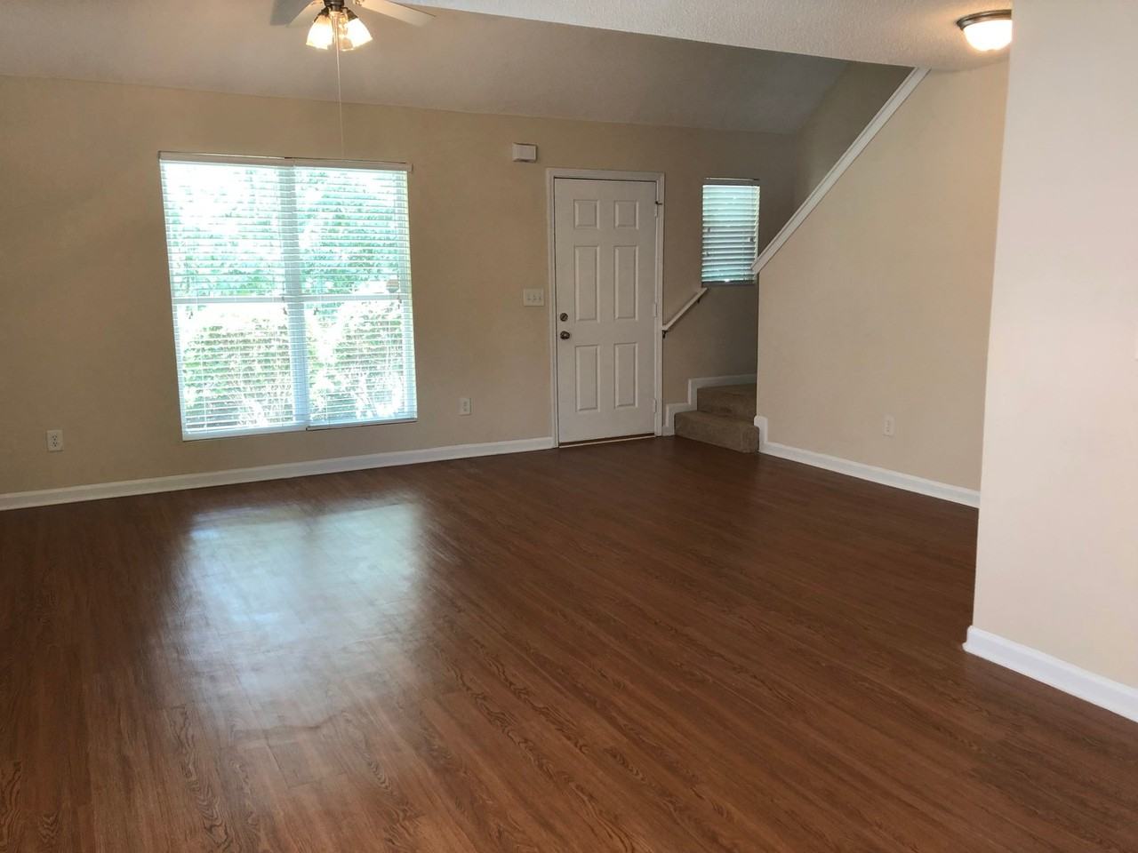 111 Katydid Dr - Photo 3 of 19