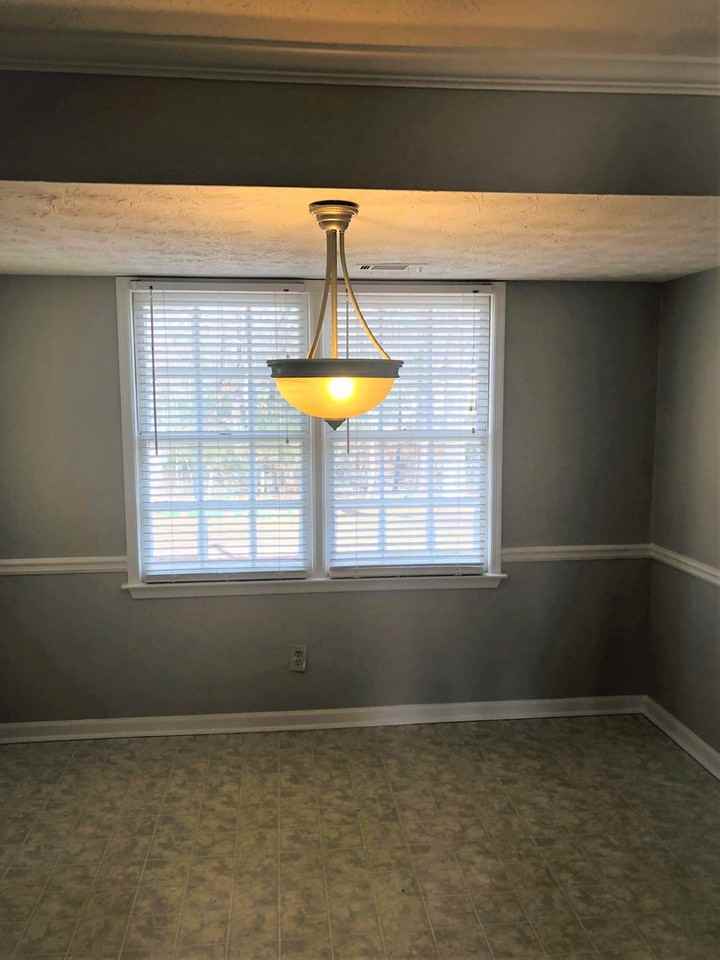 348 Freshman Dr - Photo 3 of 8