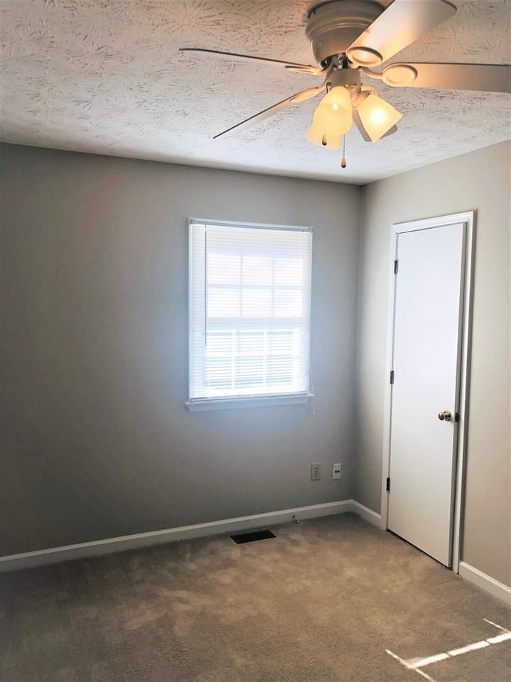 348 Freshman Dr - Photo 6 of 8