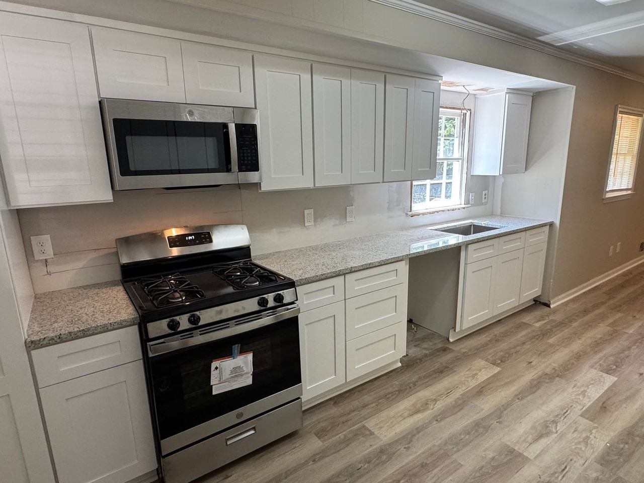 5594 Laurel Ln Nw - Photo 7 of 28