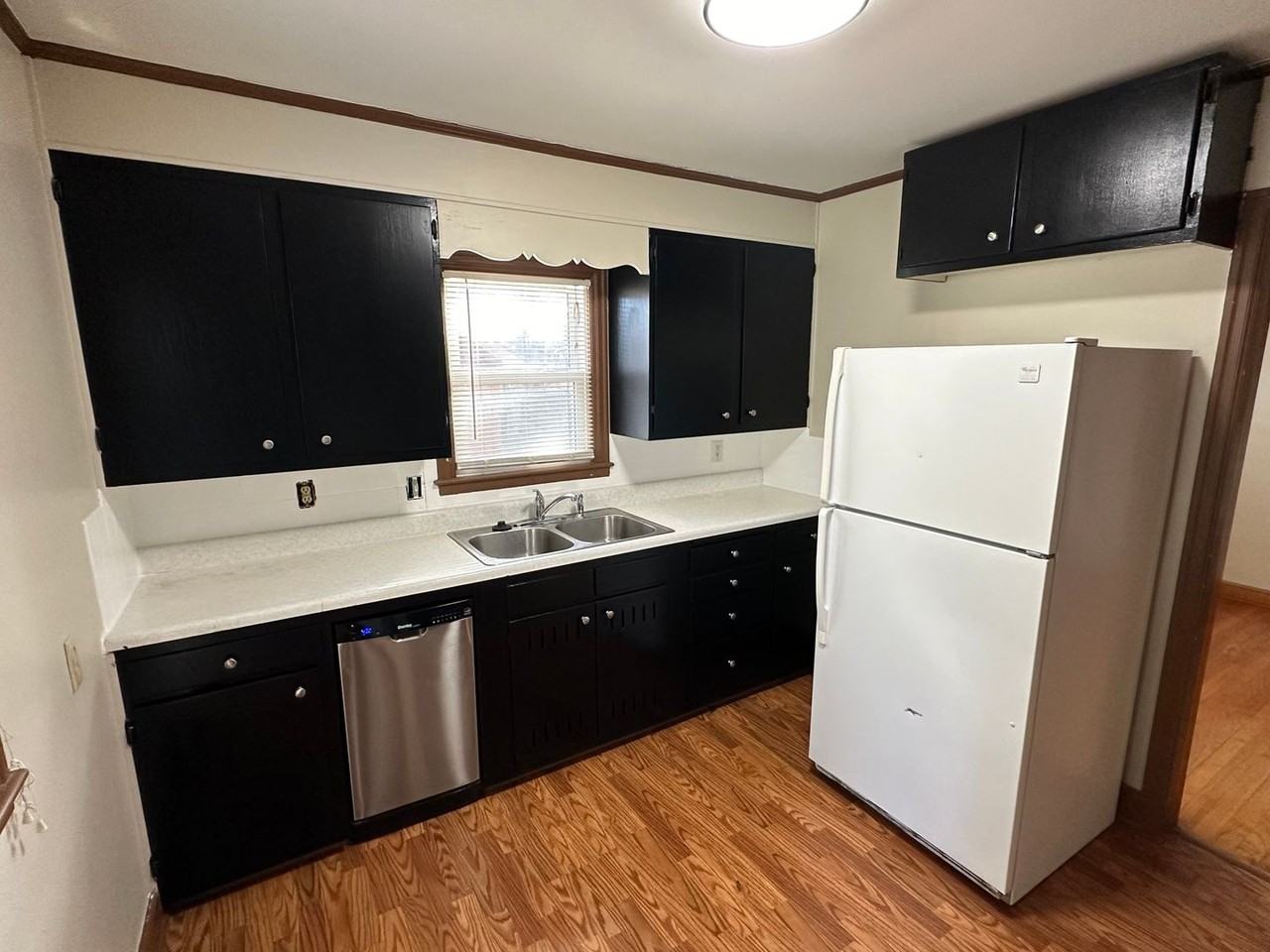 1409 Arapahoe St - Photo 3 of 27