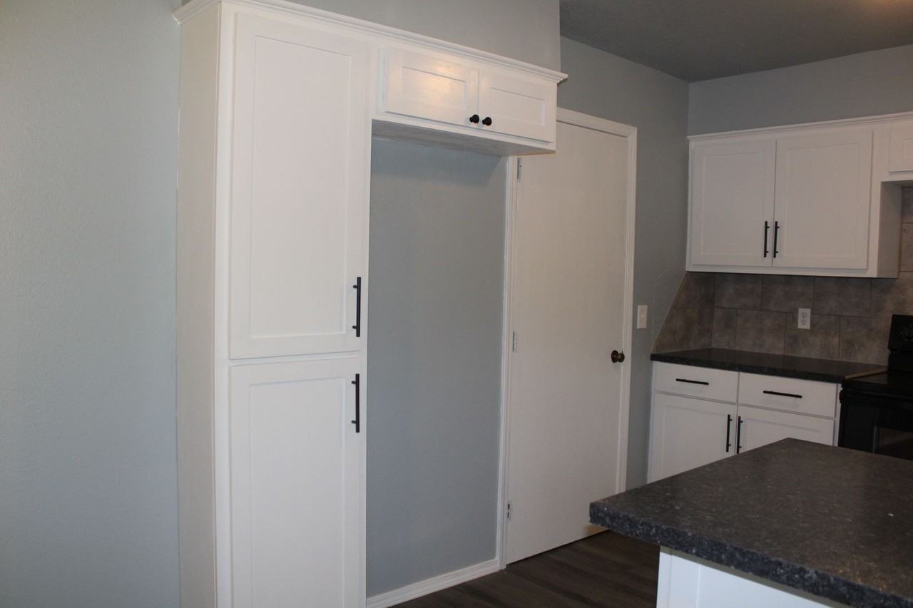 3121 Se 56th St - Photo 6 of 26