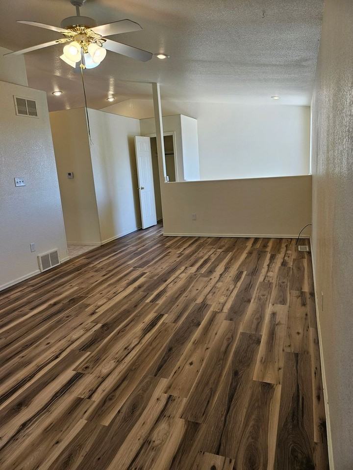 2113 Aztec Dr - Photo 5 of 24