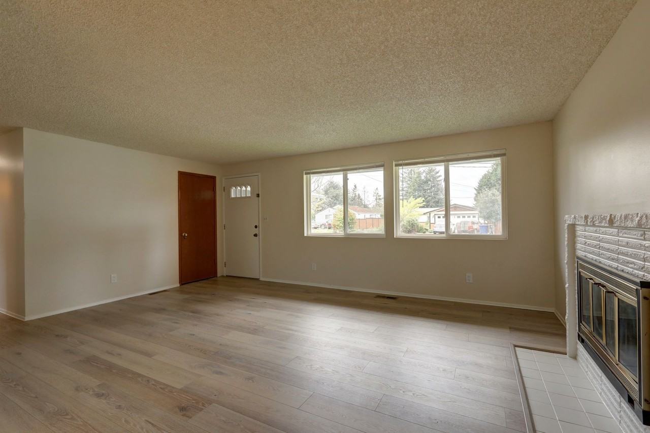 12110 6th Ave Sw - Photo 5 of 22