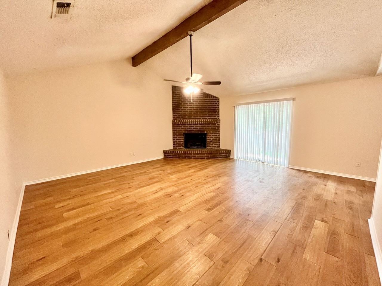 5701 Willow Elm Dr - Photo 3 of 20