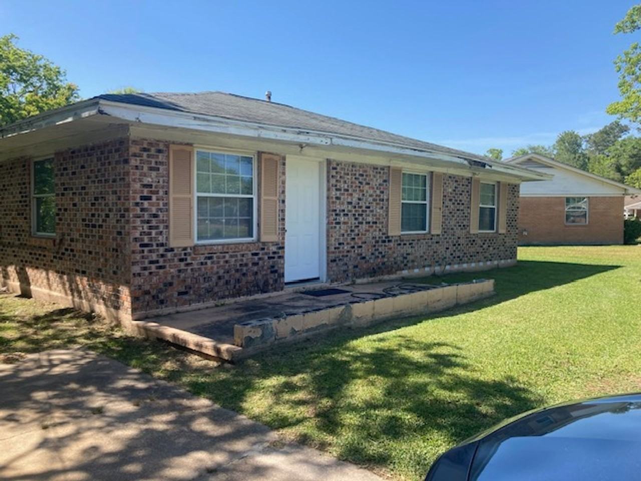 128 Cherry Ct - Photo 2 of 12