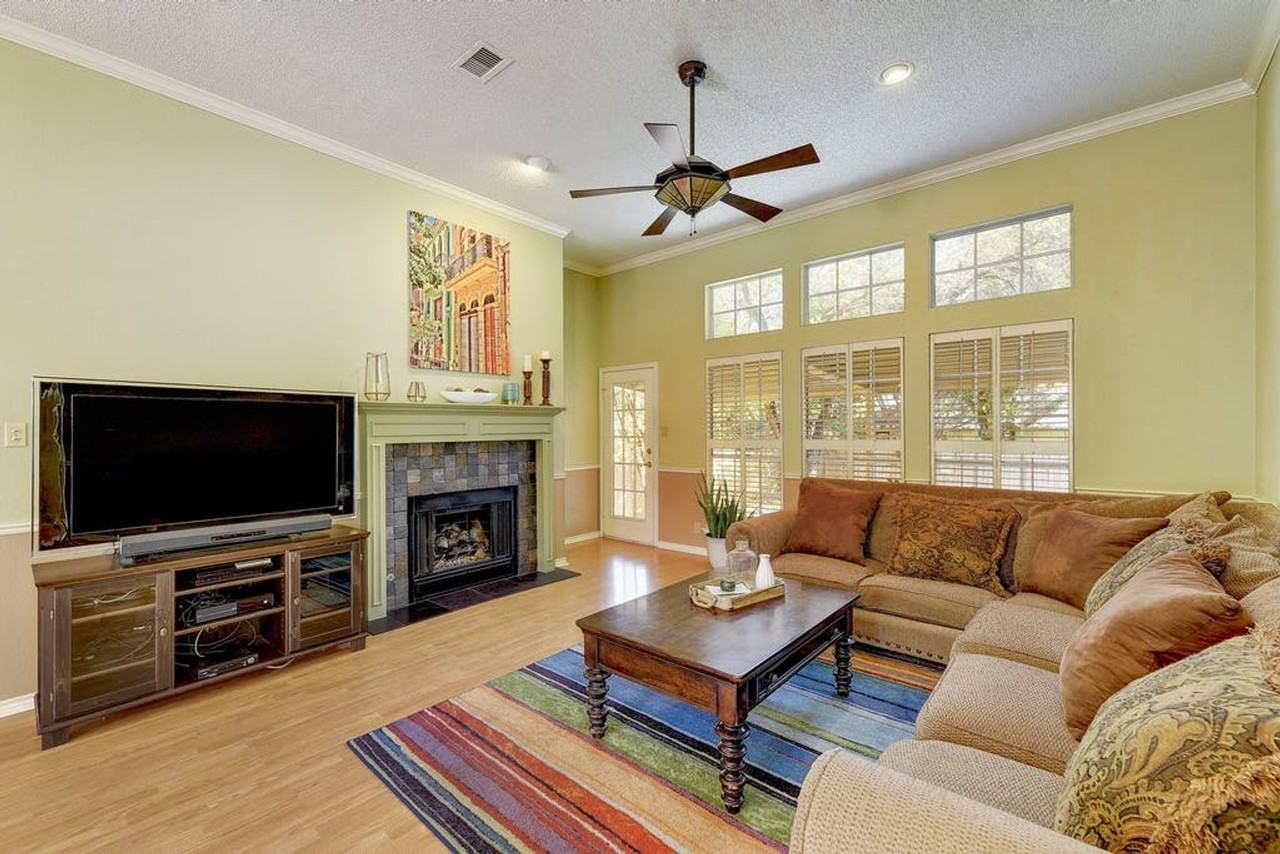 14405 Oceanna Ct - Photo 3 of 31