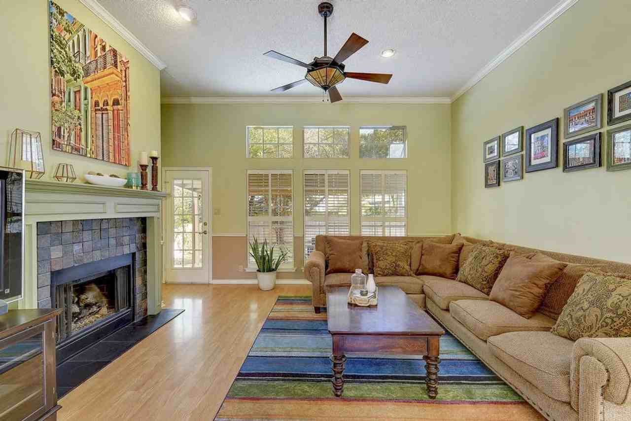 14405 Oceanna Ct - Photo 4 of 31