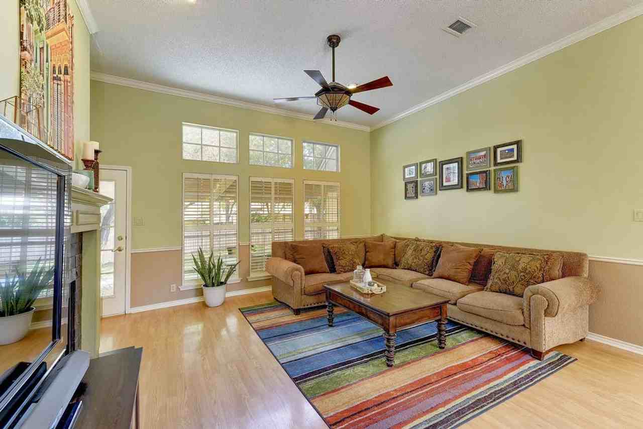 14405 Oceanna Ct - Photo 5 of 31