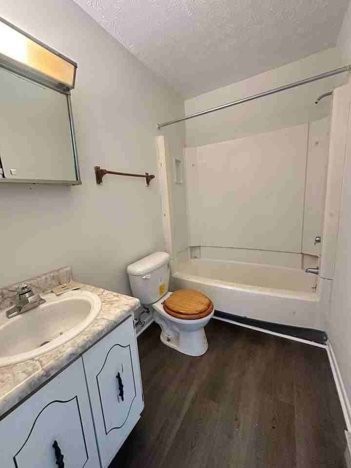 121 Morningside Dr - Photo 5 of 6