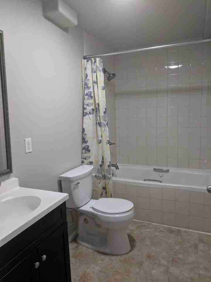 6912 Lee St - Photo 3 of 8