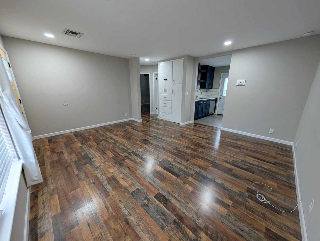 2216 Hasley Dr - Photo 3 of 13