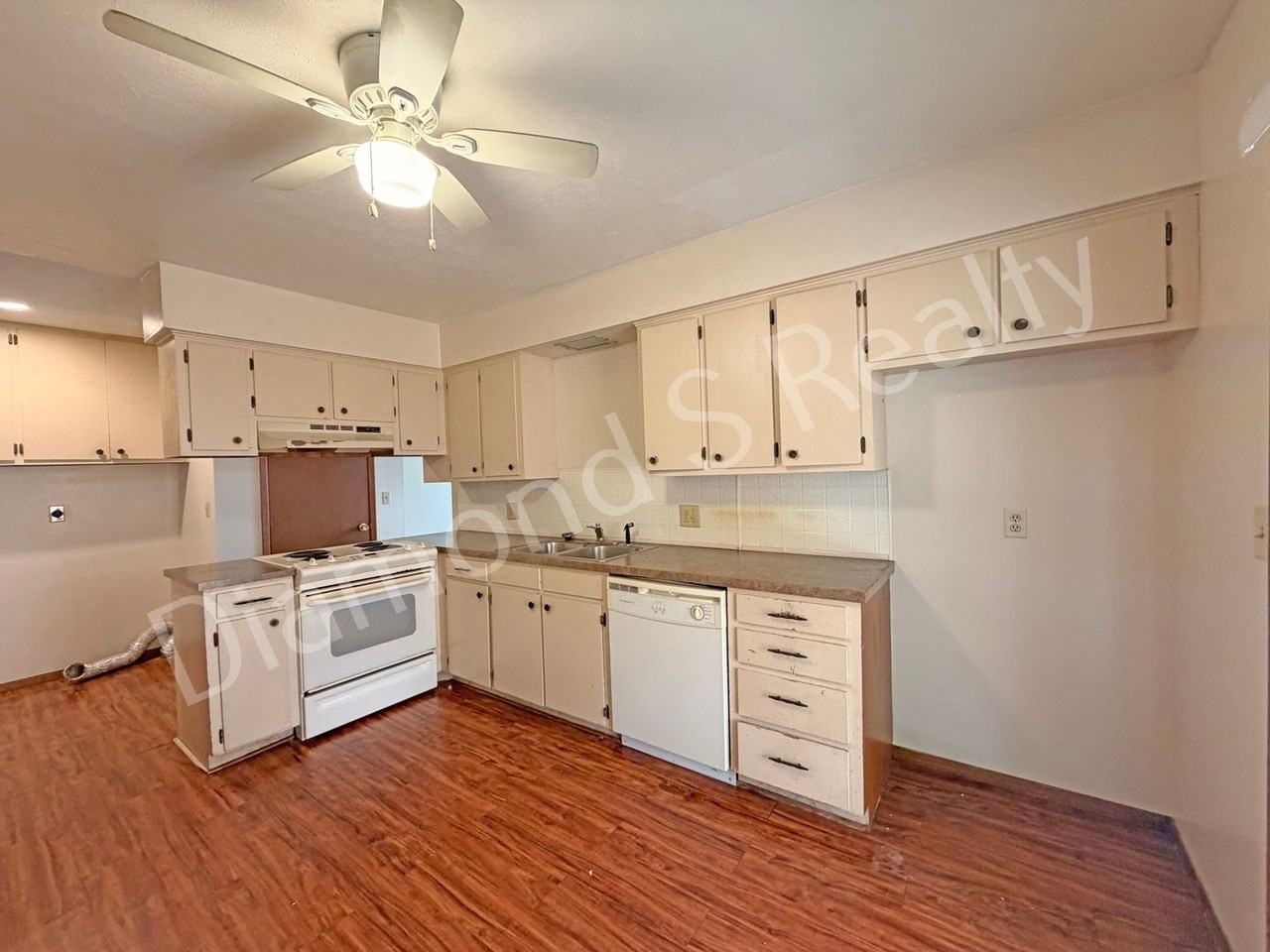 2015 E Page St - Photo 6 of 14