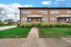 featured image of 1913 Warwick Ave