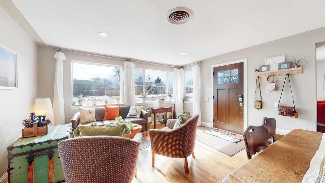 6025 W 61st Ave - Photo 4 of 39