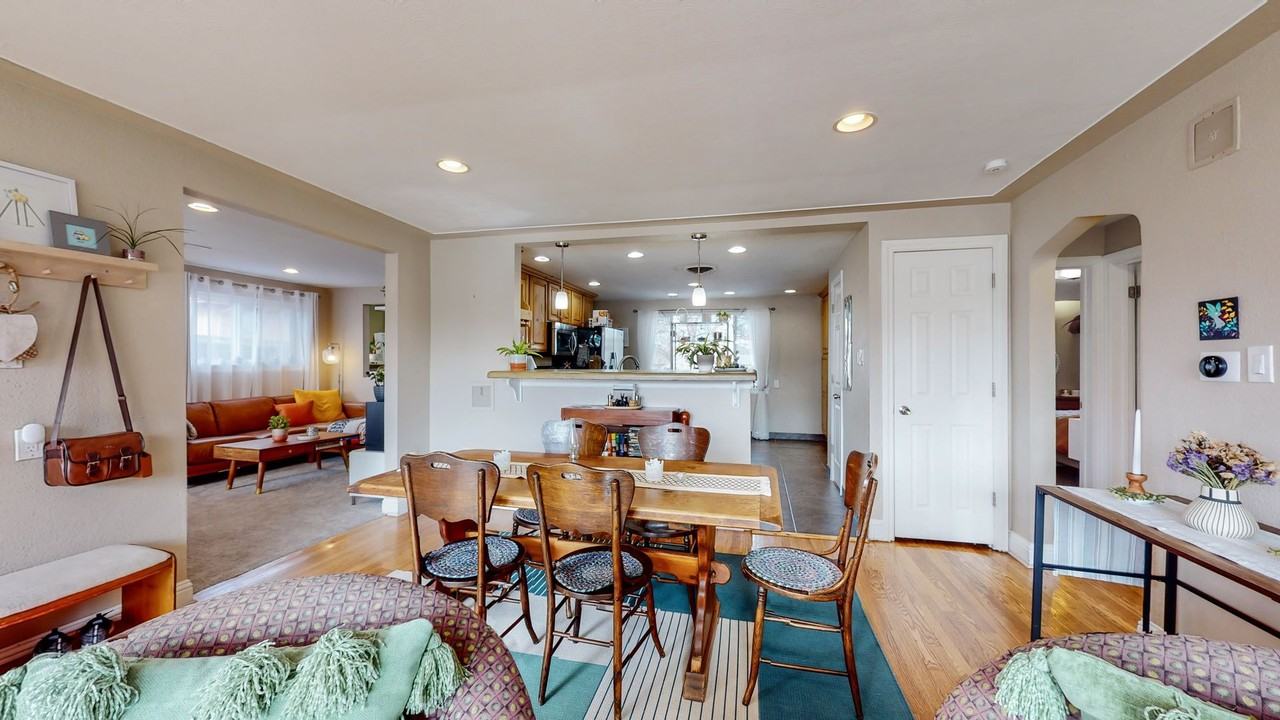 6025 W 61st Ave - Photo 5 of 39