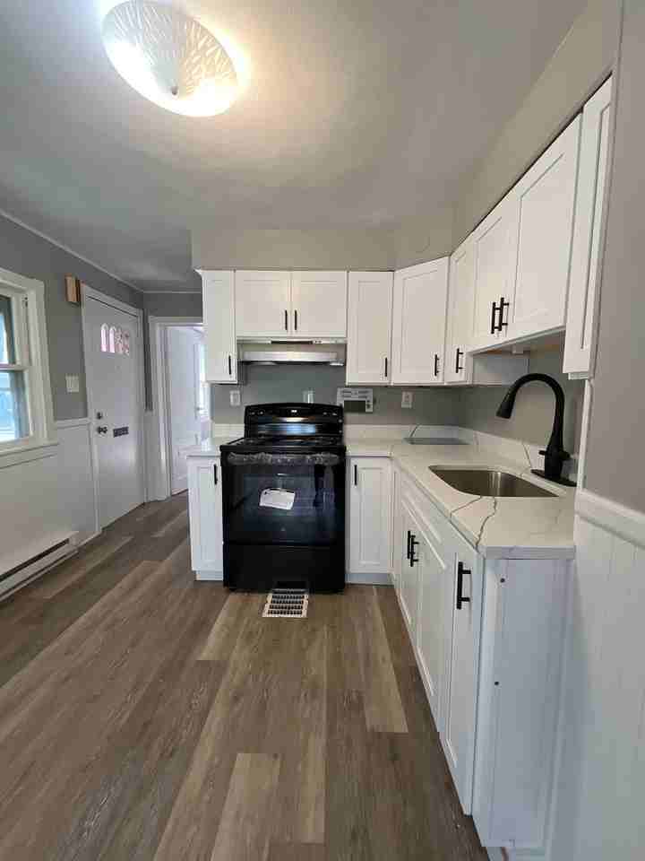 109 S Walnut St - Photo 3 of 13