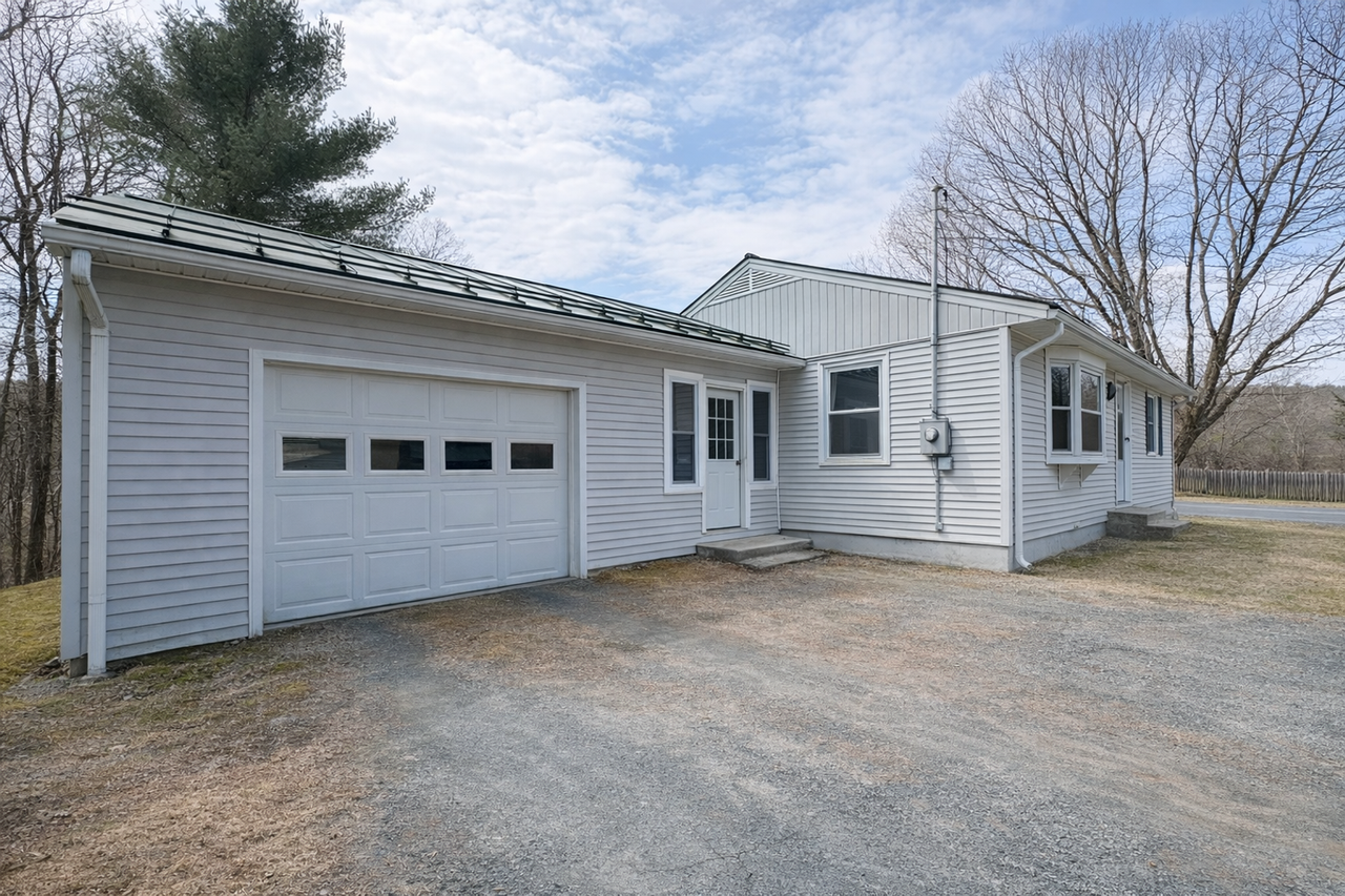 8 Melrose St - Photo 4 of 17