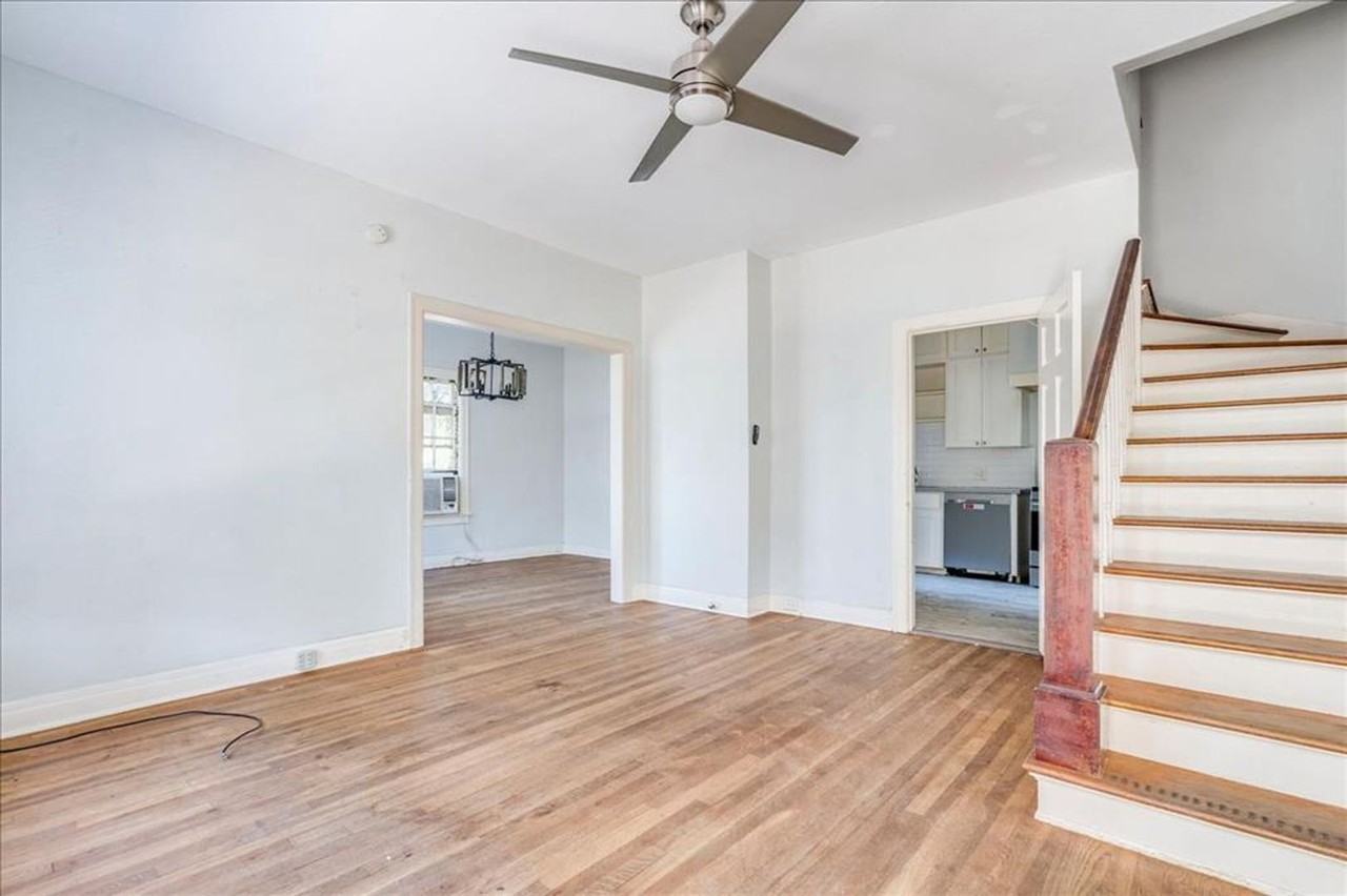 1916 Robbins Pl - Photo 3 of 21