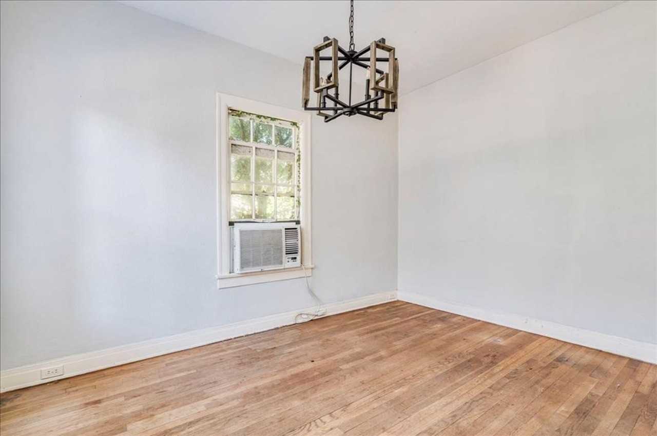 1916 Robbins Pl - Photo 6 of 21