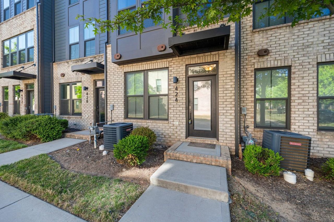 424 Music Hall Way - Photo 2 of 36