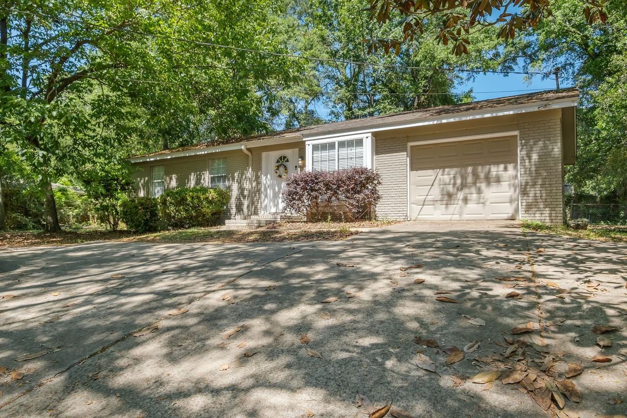 2117 Old Bainbridge Rd - Photo 2 of 21