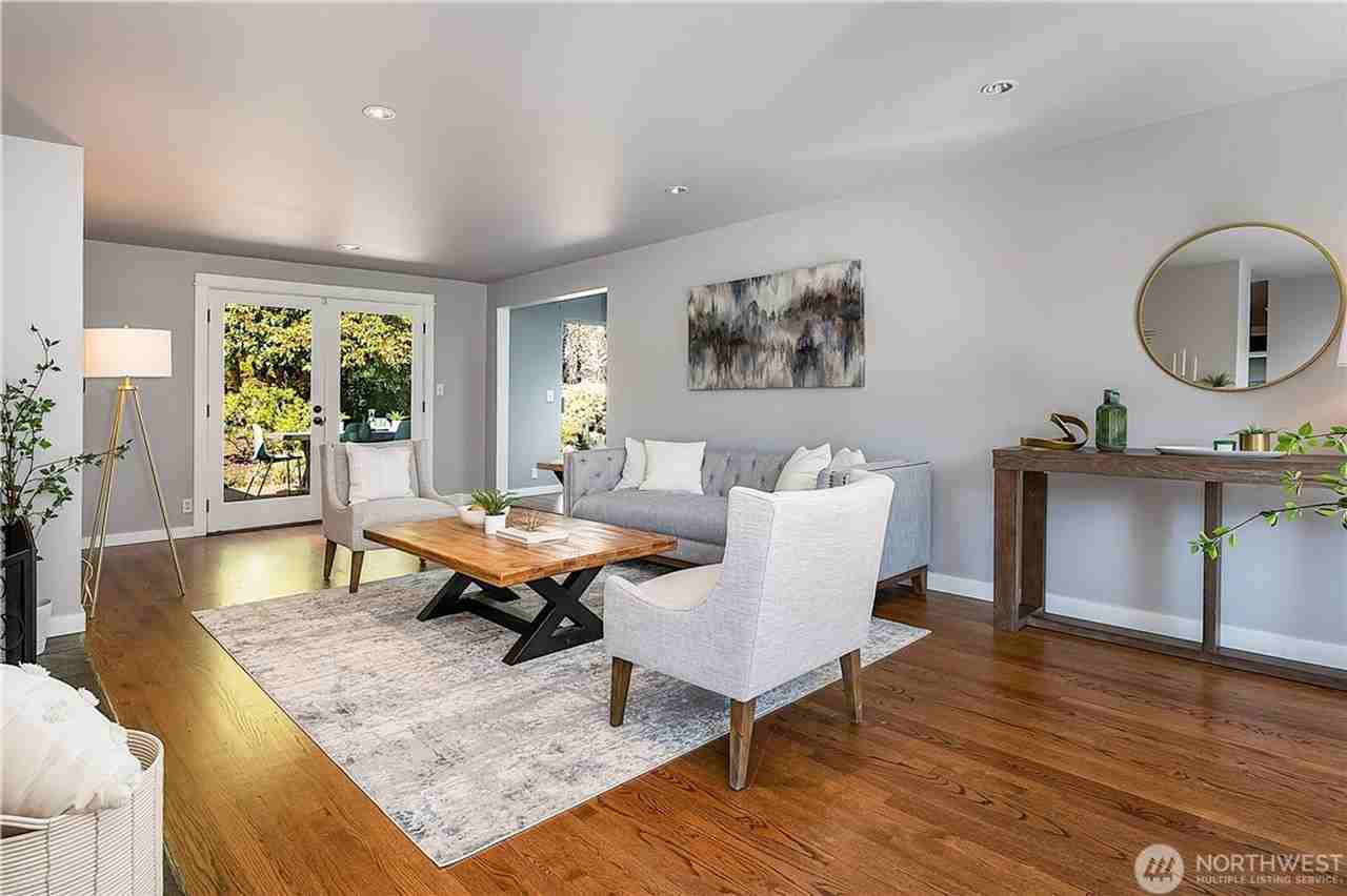 11056 Se 31st St - Photo 4 of 33