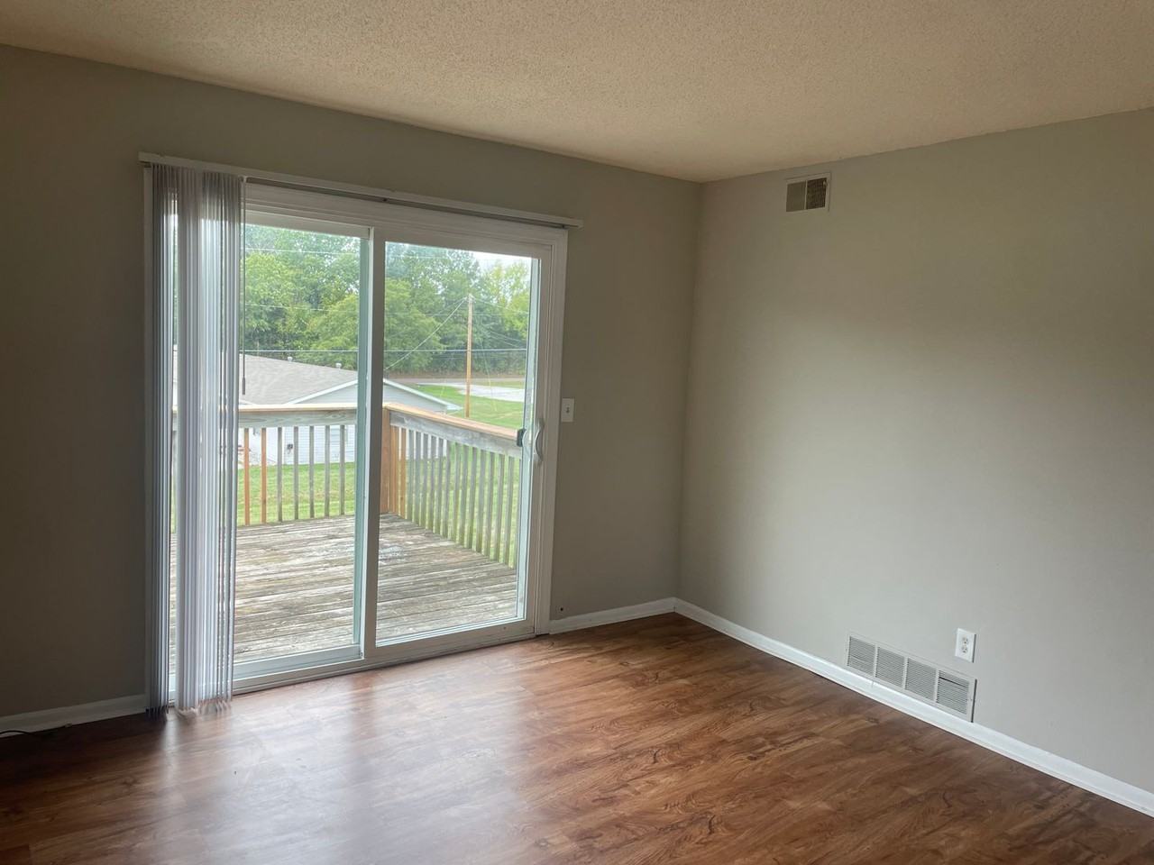 7301 N Moberly Dr #B - Photo 4 of 23