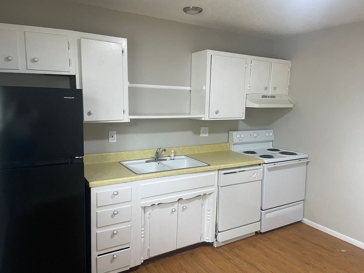 7301 N Moberly Dr #B - Photo 7 of 23