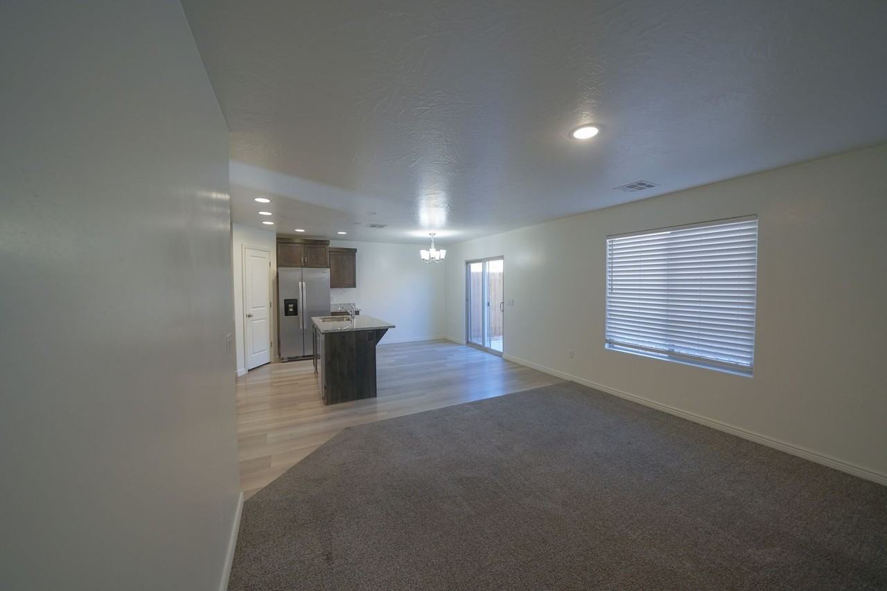 1436 E Trilobite Dr - Photo 6 of 29