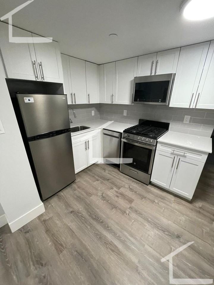 83 Park Dr