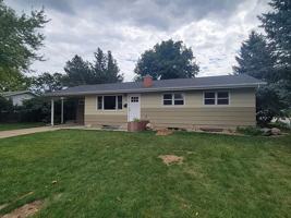 featured image of 1321 Lakewood Dr