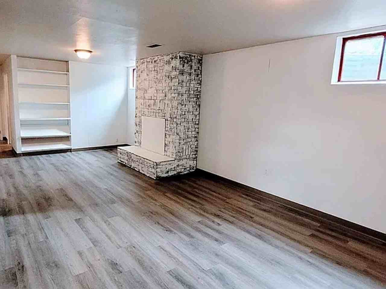 1321 Lakewood Dr - Photo 7 of 12