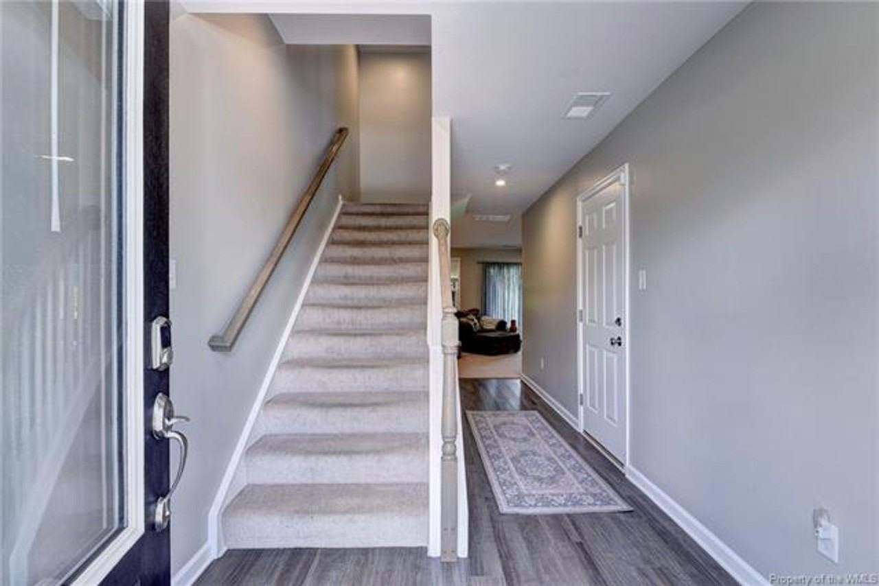 204 Bulkhead Pl - Photo 2 of 17