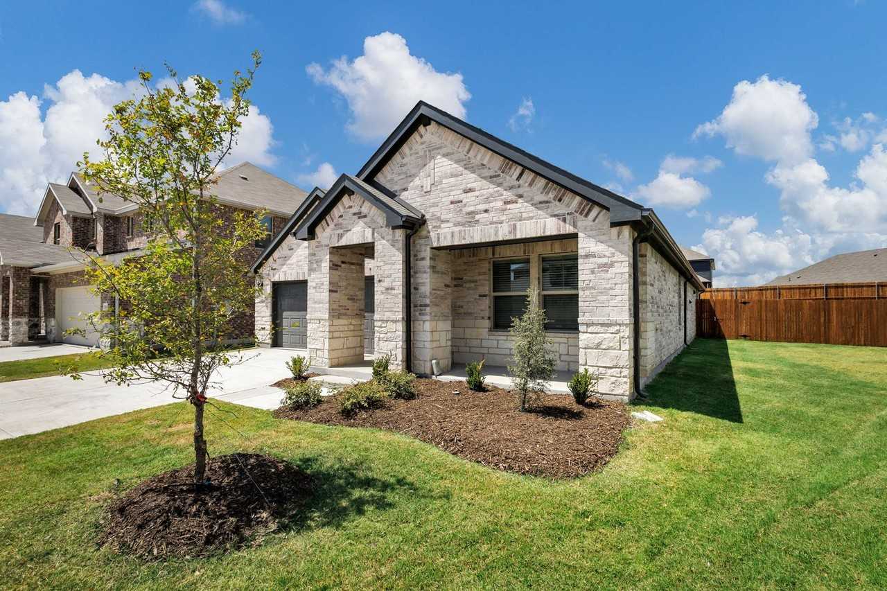 608 Willet Dr - Photo 2 of 24