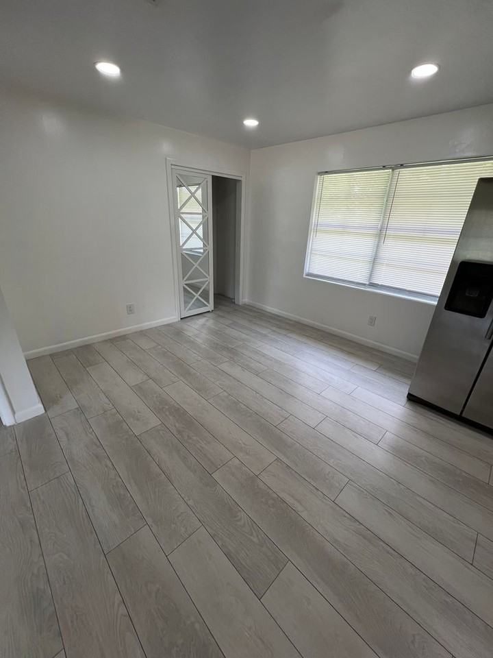 5704 Almax Ct - Photo 7 of 20