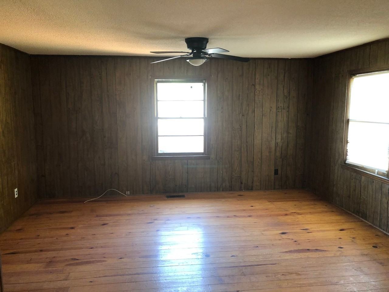 1407 Philthurman Rd - Photo 3 of 10