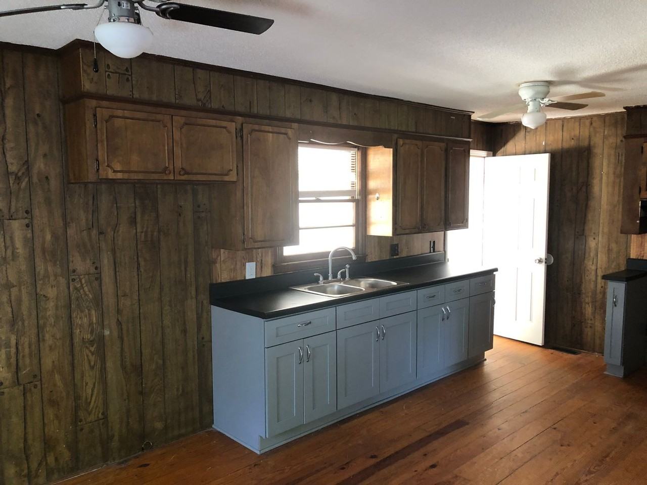 1407 Philthurman Rd - Photo 4 of 10