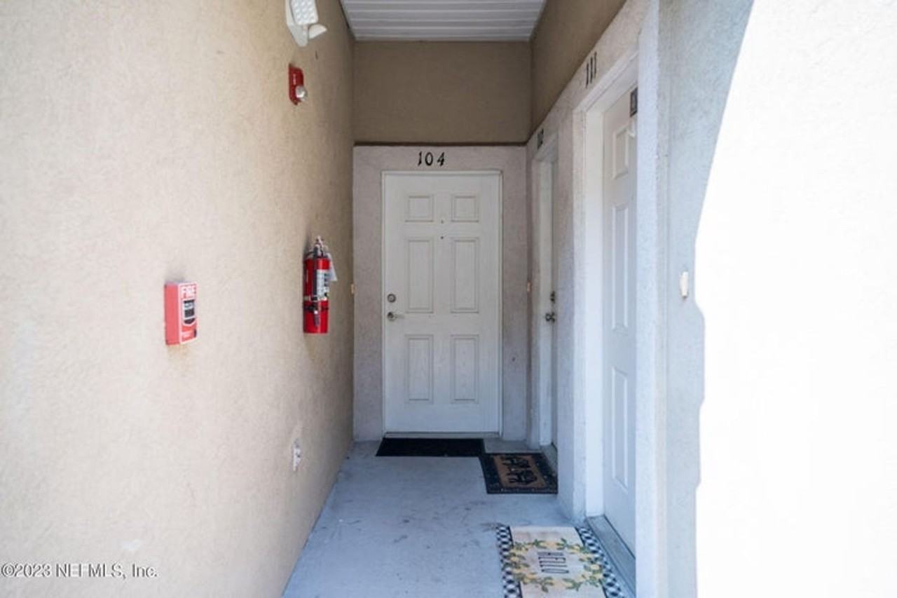 7064 Deer Lodge Cir #1 - Photo 2 of 8