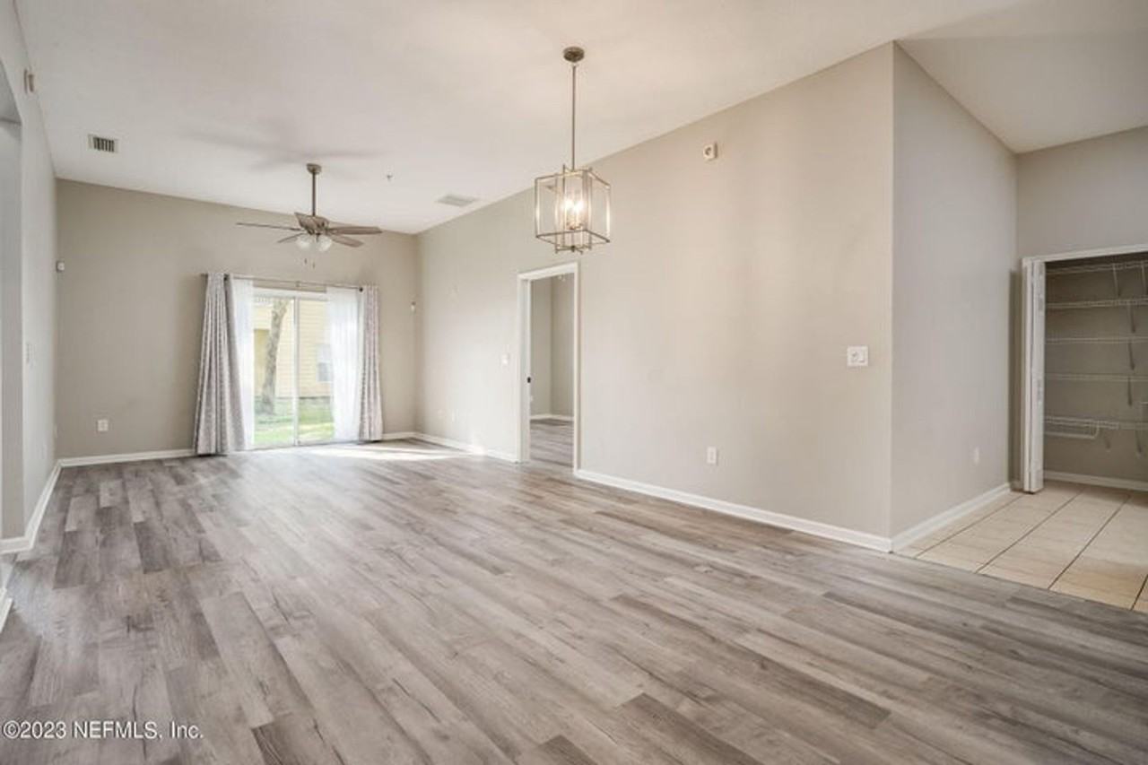 7064 Deer Lodge Cir #1 - Photo 3 of 8