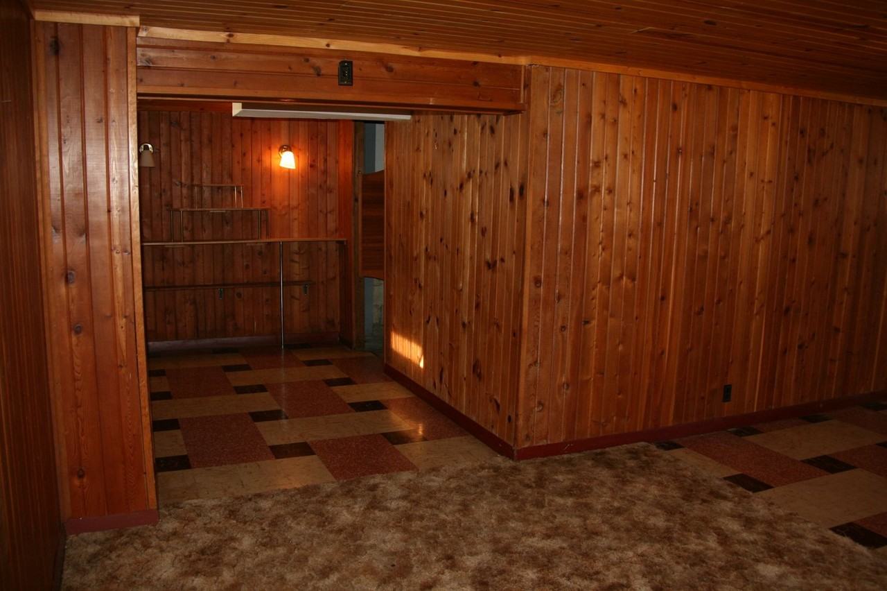 927 W 16th St - Photo 7 of 14