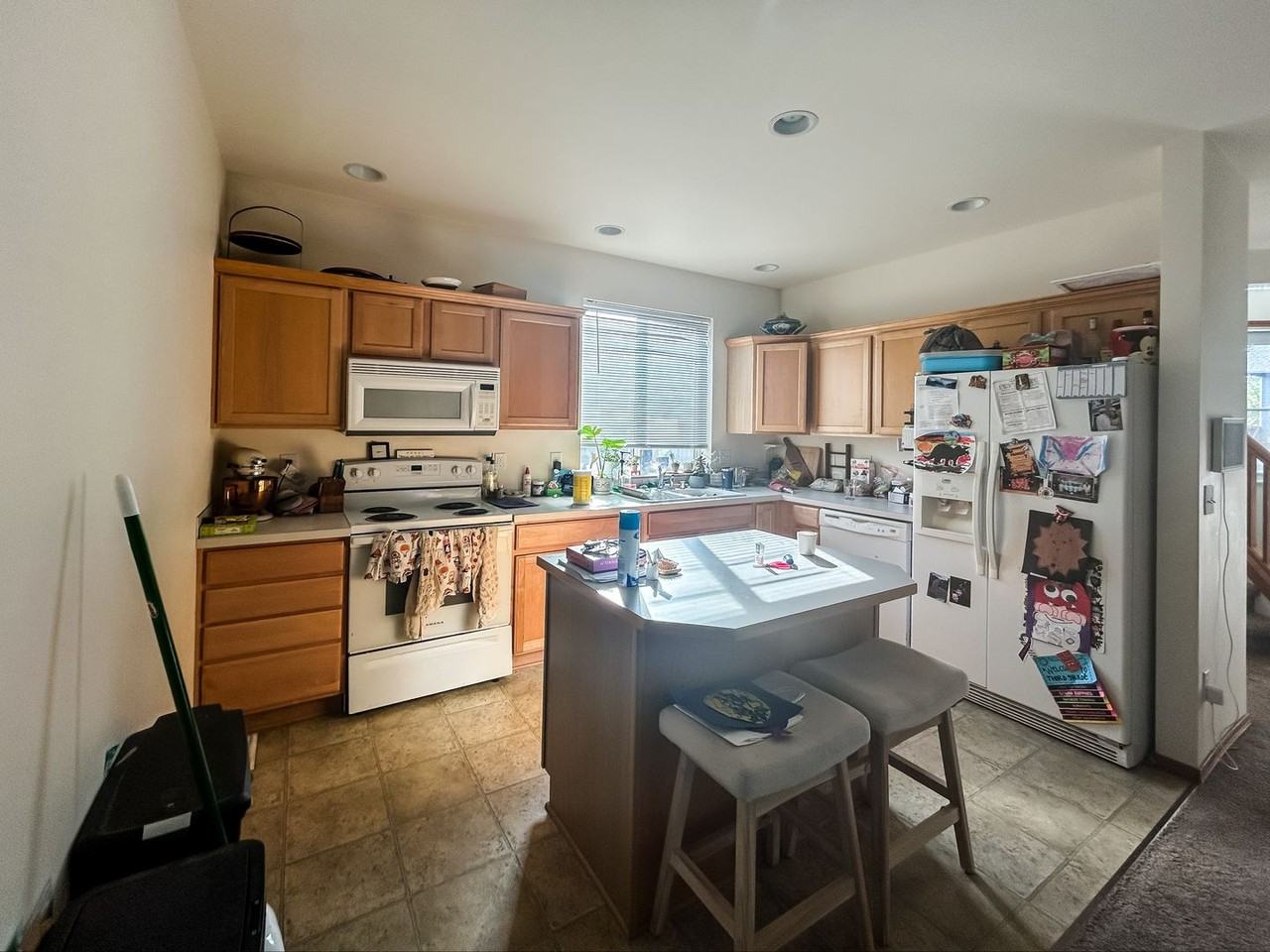 8325 19th St Ne - Photo 3 of 22