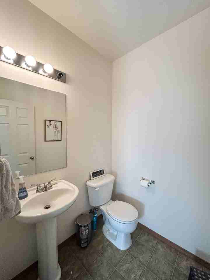 8325 19th St Ne - Photo 6 of 22