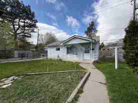 225/227 8th Street - Photo 1 of 1